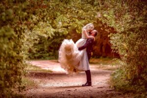 Ești în căutarea unui fotograf de nuntă?
